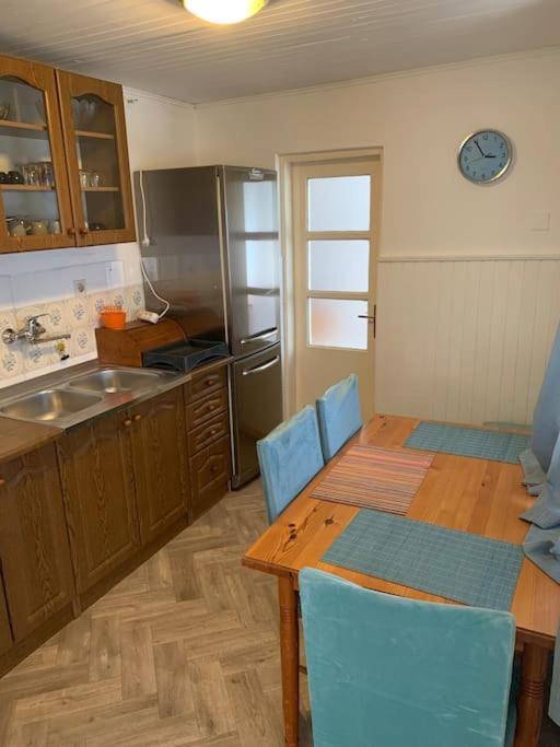 Cheerfull 2-Bedroom With Patio. Close To All Ameneties. Zágráb Kültér fotó